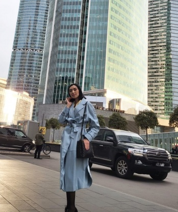 Молодая, игривая и очень нежная леди ждет встречи с порядочным джентльменом. Приглашаю в гости, где ты сможешь расслабиться и отдохнуть под моим божественным дотиком. 2006, 31 год